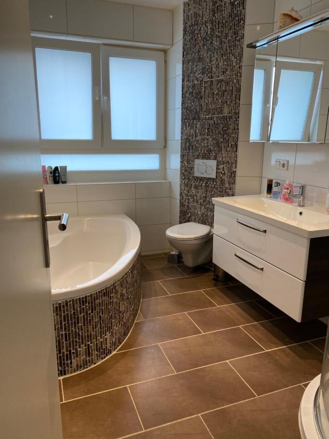 Julias Ferienwohnung ヴェッツラー エクステリア 写真